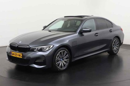 BMW 3 Serie 330e M Sport Shadow