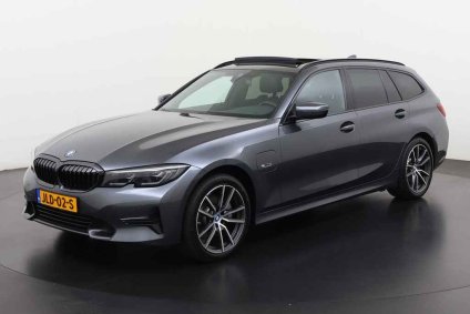 BMW 3 Serie Touring 320e xDrive Sport Line Shadow
