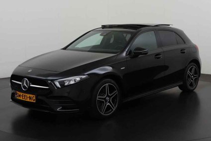 Mercedes-Benz A-Klasse 250e AMG Night